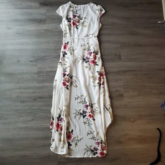 Floral Wrap Dress - Picture 9 of 10